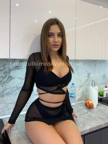 Дора Брюнетка фото 2